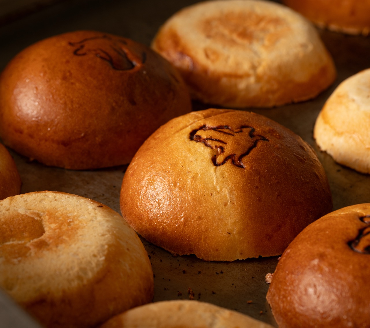Panini brioche con logo Komos